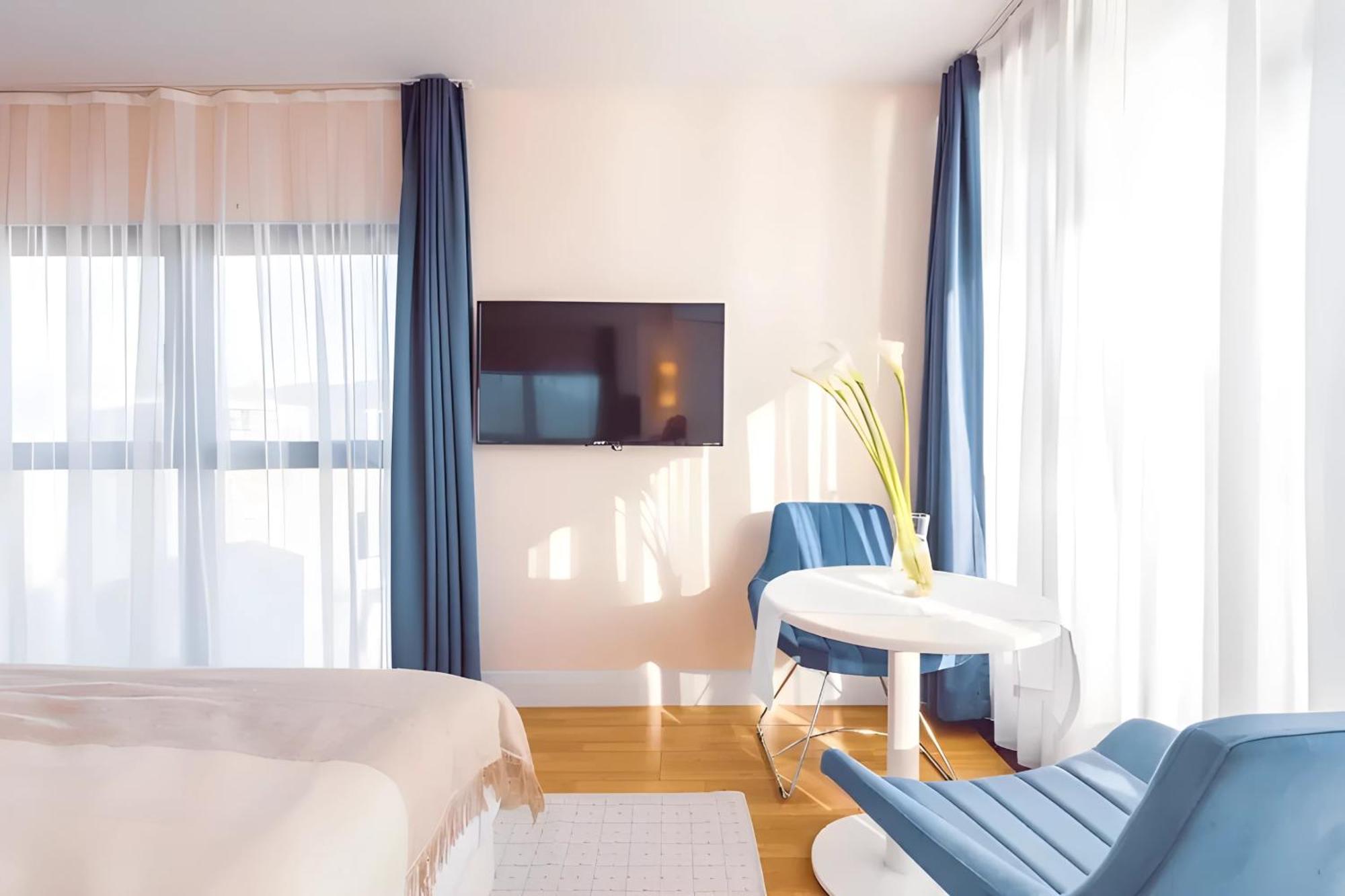 Luxury Orbi City Sea View Aparthotel Batumi Exterior foto