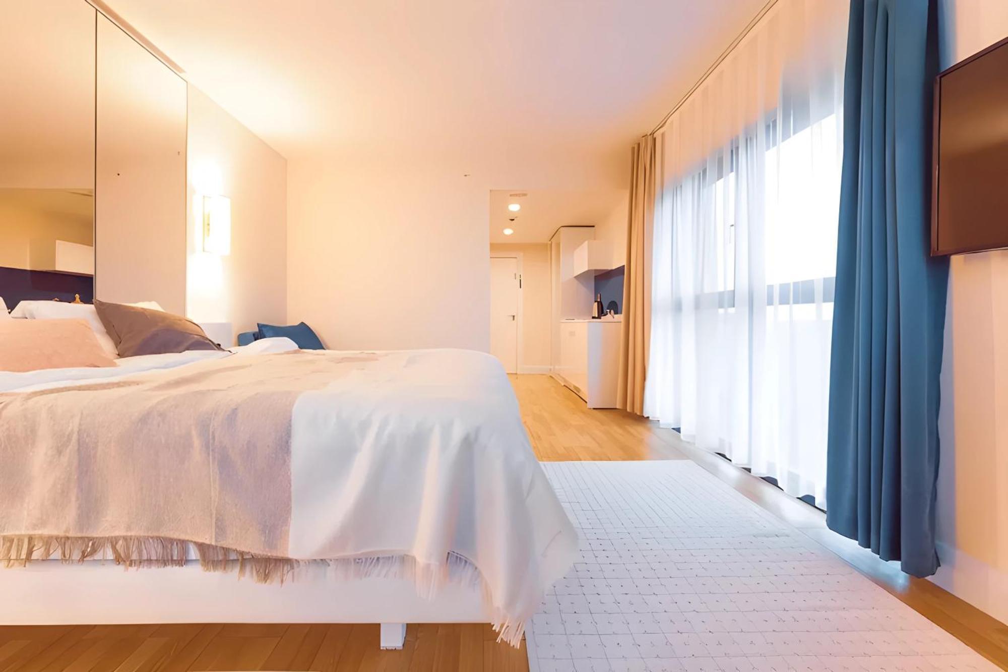 Luxury Orbi City Sea View Aparthotel Batumi Exterior foto